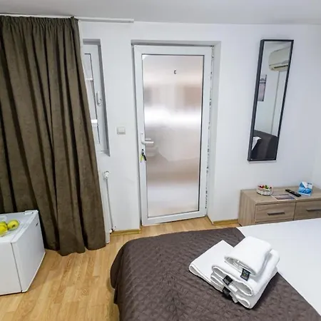 Gazde/Camere de închiriat Casa Maria