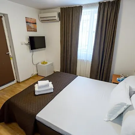 Casa Maria Gazde/Camere de închiriat *